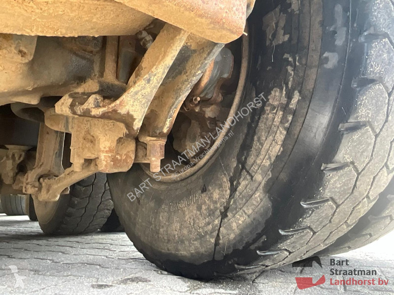 Kamion Volvo 440 10x4 Euro 5 geisoleerde asfalt...