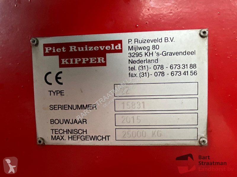 Kamion Mercedes 4142 8x8 Euro 6 Met 2 zijden...