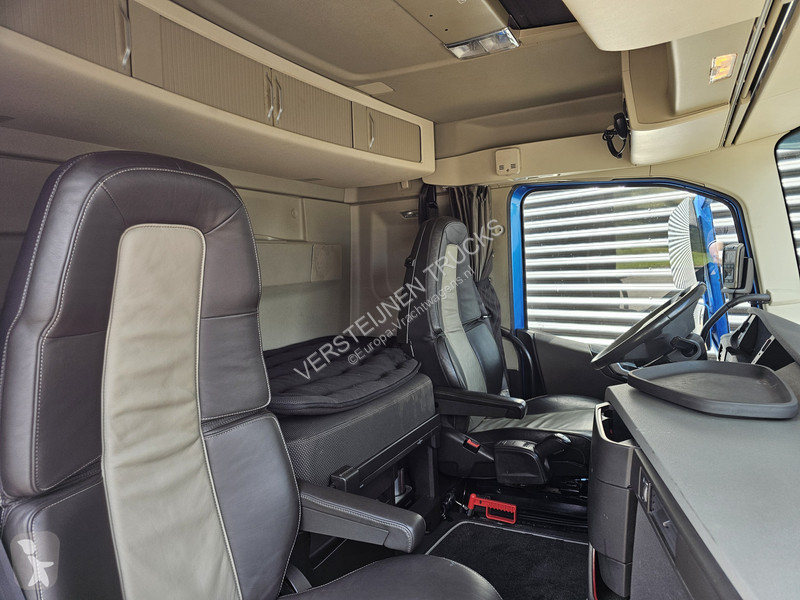 Vrachtwagen Volvo 10x4 / ERKIN 245.000 L 7+5 /...