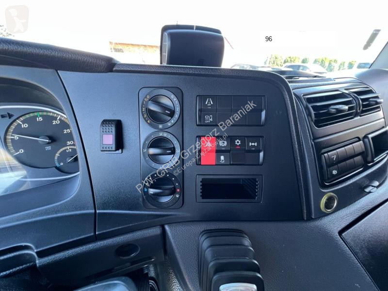 Camion Mercedes ATEGO 824 EURO 6 1.HAND...