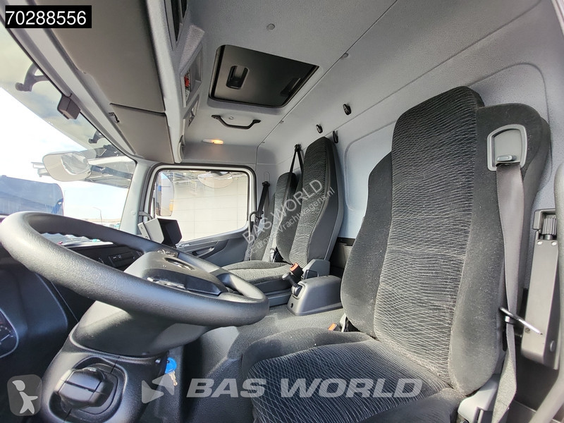 Kamion Mercedes 1527 4X2 15tonner Automatic...