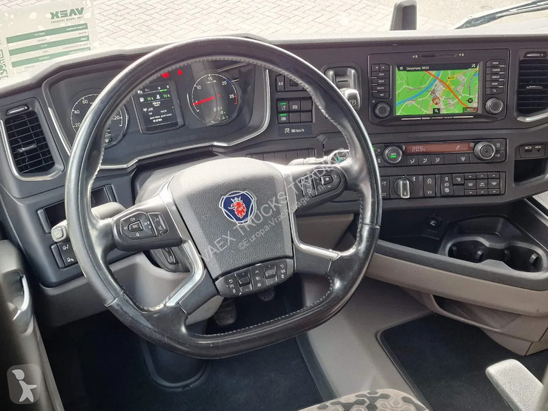 Kamion Scania 410 Highline 6x2 - Curtain sider...