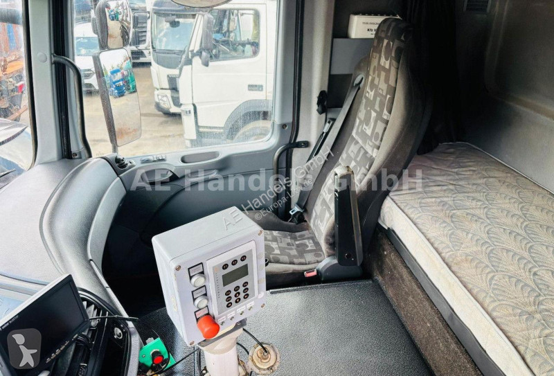 Camion Mercedes 3348