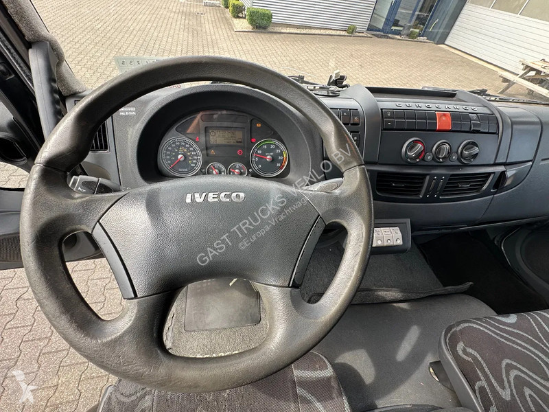 Kamion Iveco EuroCargo 180 Closed Box Saxas 12T...