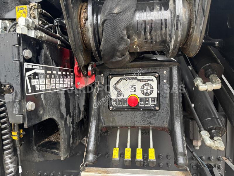 Kamion Mercedes 8x4 AVEC GRUE HIABX-325HIPRO...