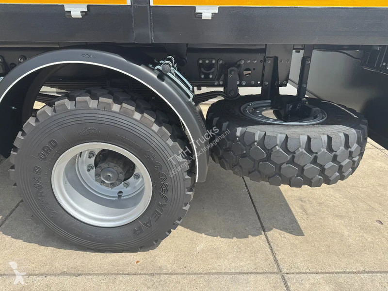 Kamion Mercedes 1725 4x4 Flatbed with Hyva...