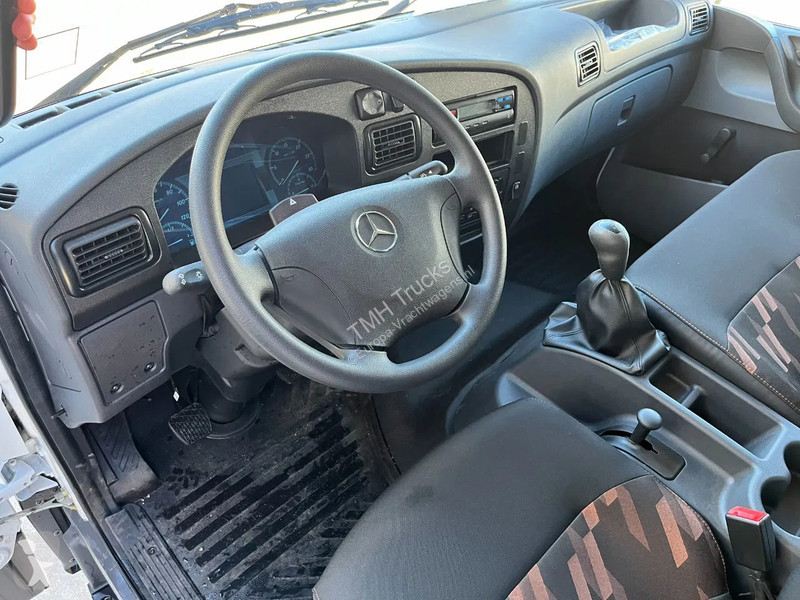 Lastbil Mercedes Accelo 915 4x2 latbed with...