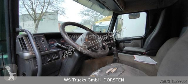Lastbil Volvo FM 260 mit KABA 2 Stock Vollalu...