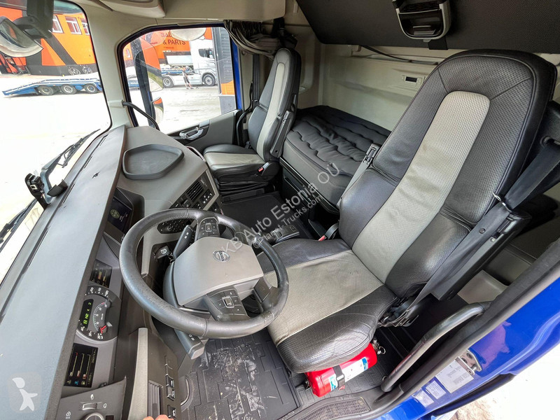 Kamion Volvo 8x4*4 RETARDER / PK 23002-SH /...