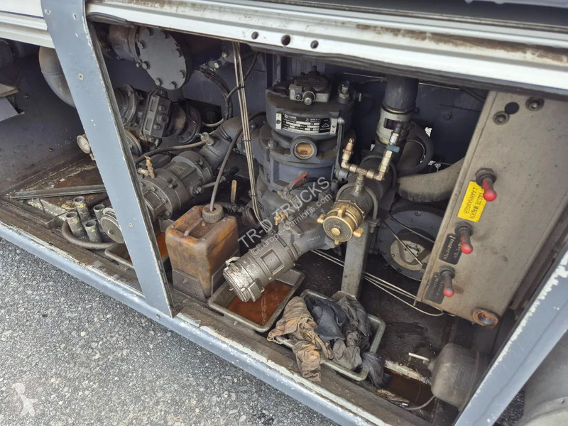 Camion Volvo 400 18000L FUEL/CARBURANT - 5 COMP...