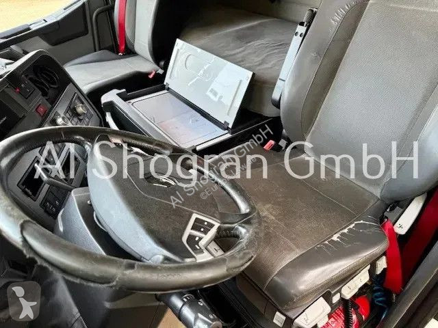 Camion remorque Renault T480...