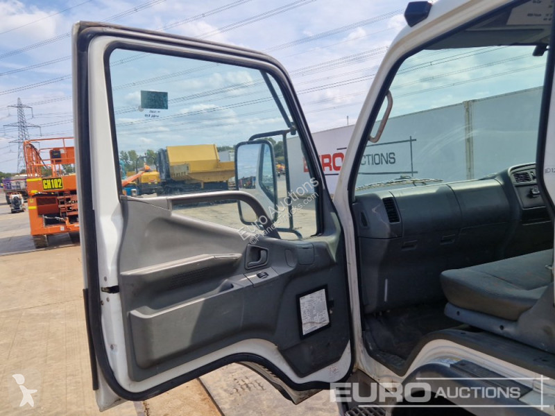 Camion Mitsubishi 75