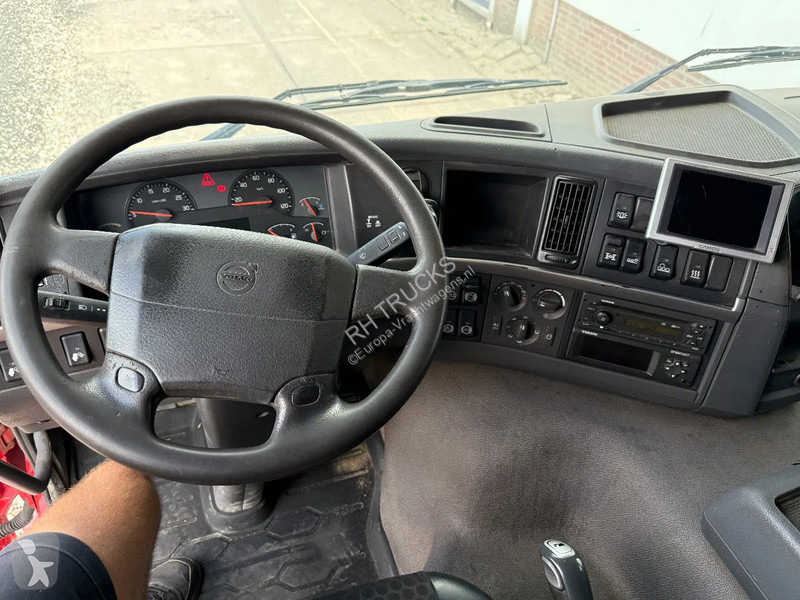 Kamion Volvo 460 8X4 + PALFINGER 22 TON HOOKLIFT