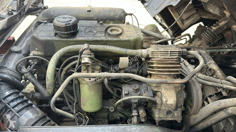 Kamion Mercedes SK  (POMPE MANUELLE / MANUAL...