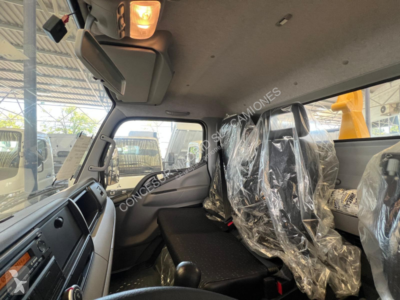 Camion Mitsubishi Fuso  7C18 Gancho Multilift