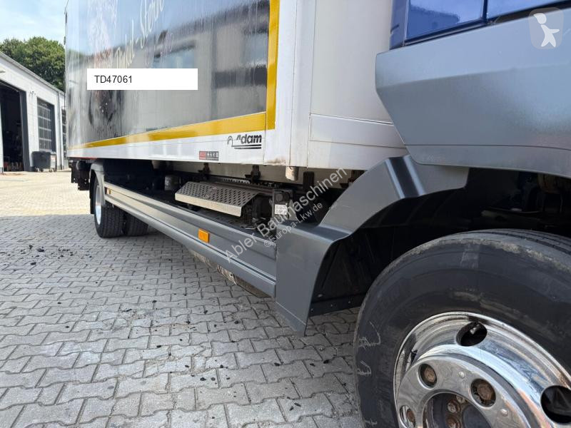Camion Mercedes 818