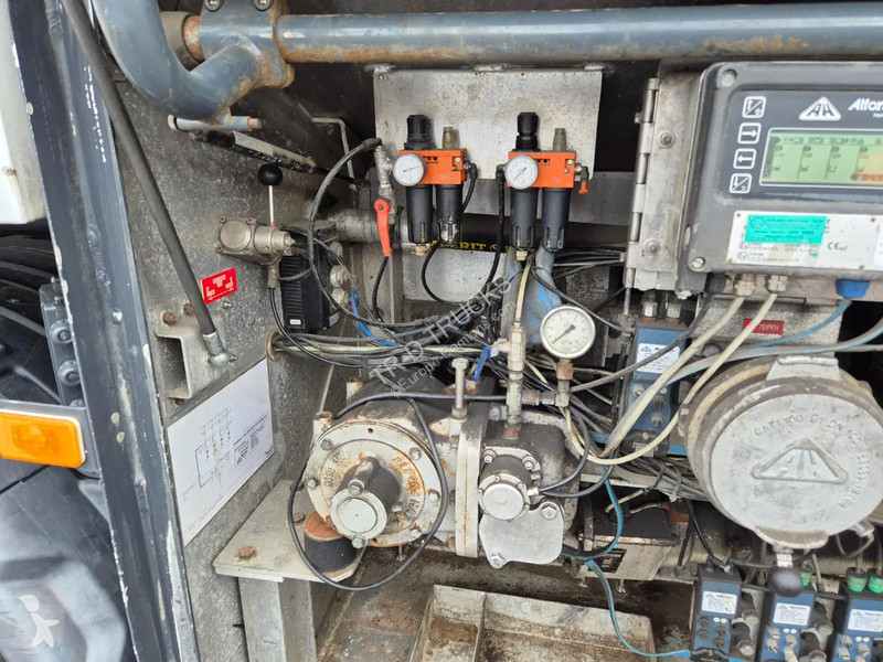 Camion Volvo 19500L FUEL / CARBURANT - 4 COMP