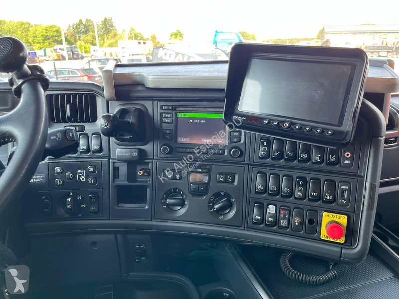 Vrachtwagen Scania R 520 8x4*4 RETARDER / BOX...