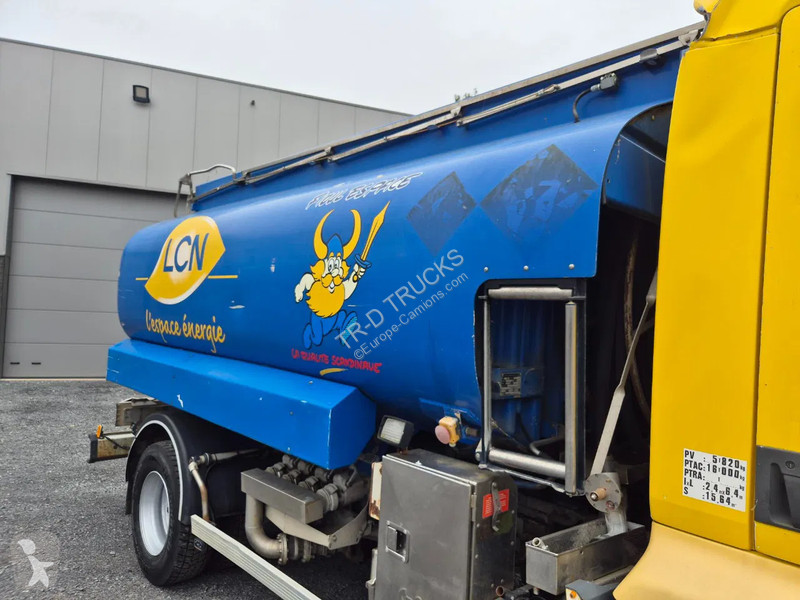 شاحنة Renault 220 10500L FUEL / CARBURANT - 4...