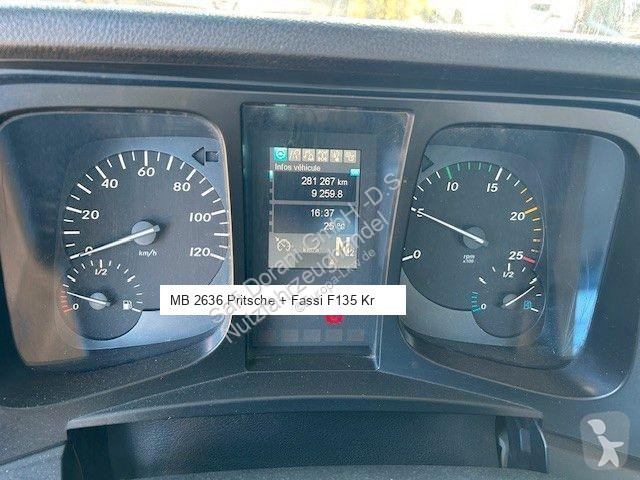 Kamion Mercedes Pritsche + Fassi F135 Kran 6x4...