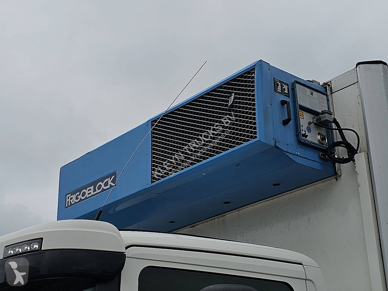 شاحنة Scania P320 6X2*4 AMBERET IFT