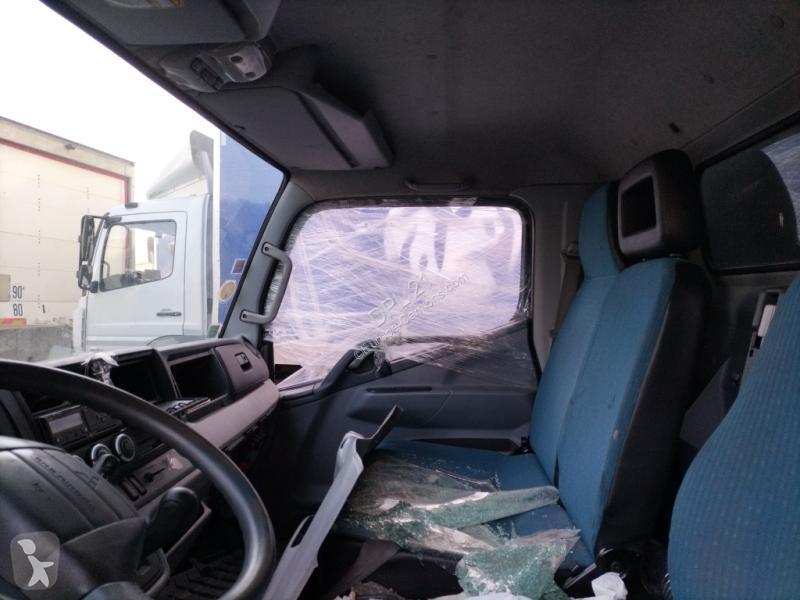 Ciężarówka Mitsubishi Fuso 7C15