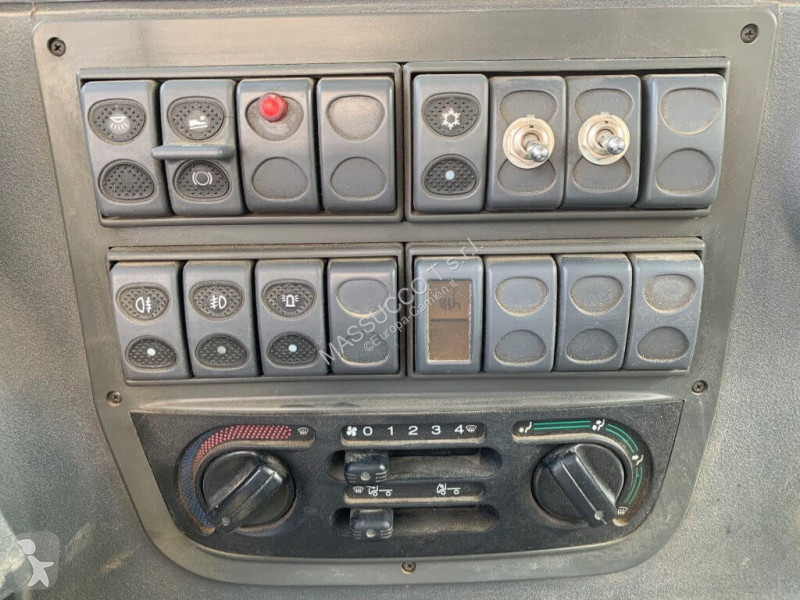 شاحنة Mercedes 3243