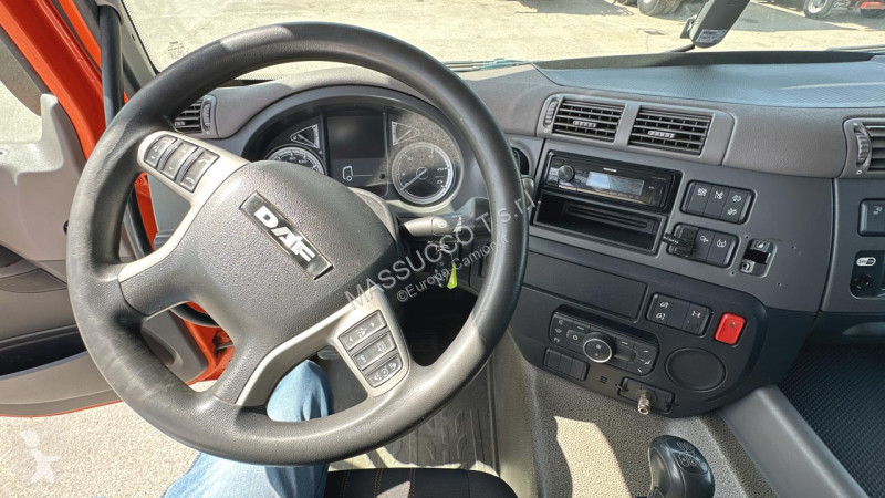 شاحنة DAF CF 410 4X2