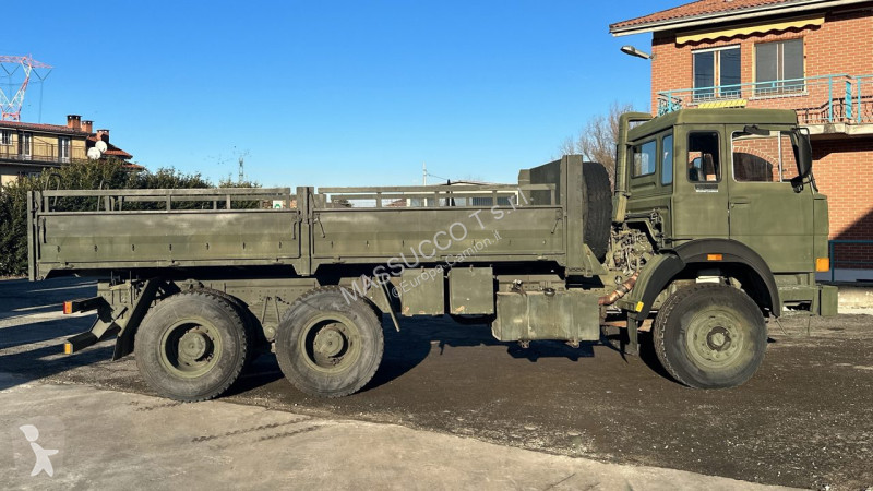 شاحنة Iveco 6x4