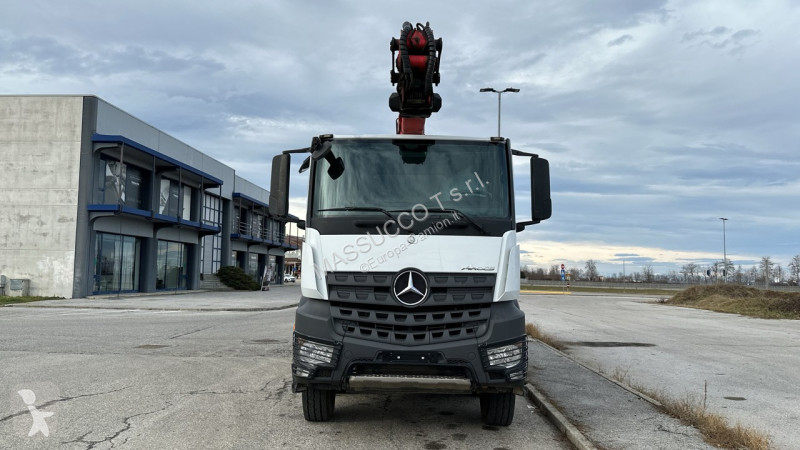 شاحنة Mercedes 4145  8x4