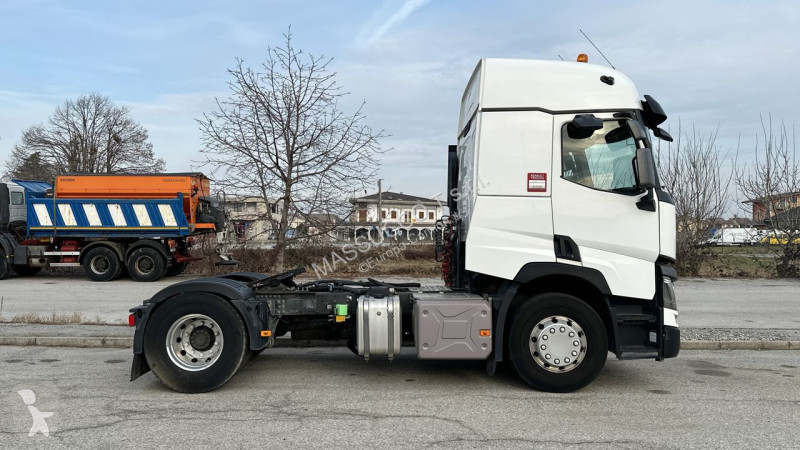 شاحنة Renault T460 4x2