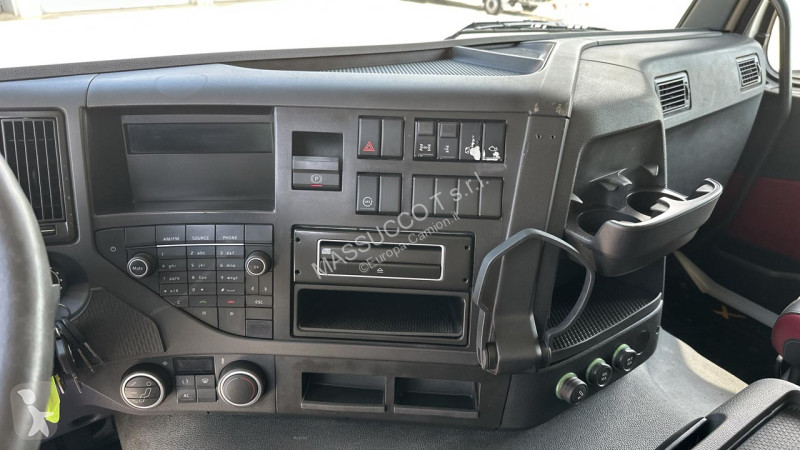 شاحنة Volvo FMX420 4x4