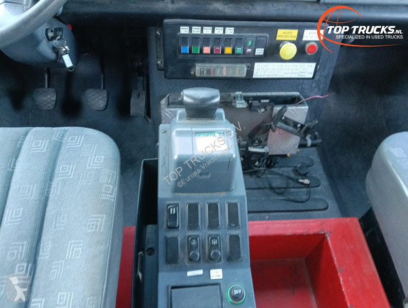 Camión Unimog U 5000 Mercedes Benz -4x4 - (type...