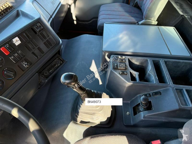 شاحنة Mercedes 4143
