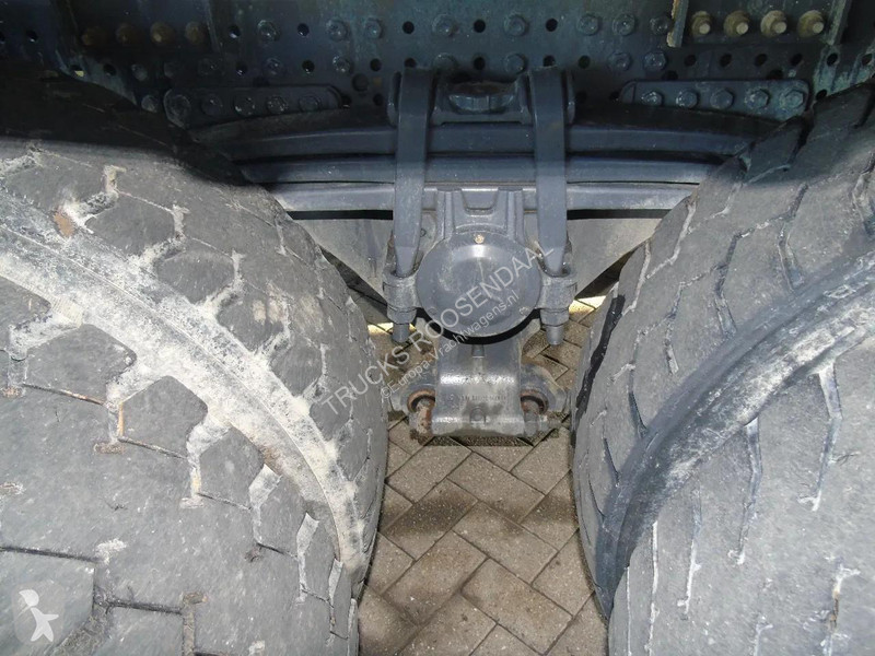 Camion Mercedes 3348 + TRI TIPPER + 6X4 + EURO 6