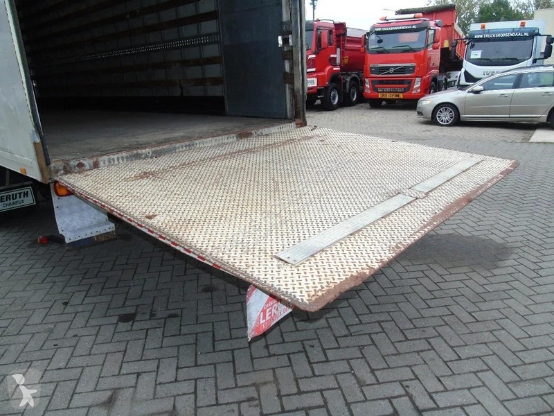 شاحنة Volvo FL 240 + 12t + euro 5 + lift