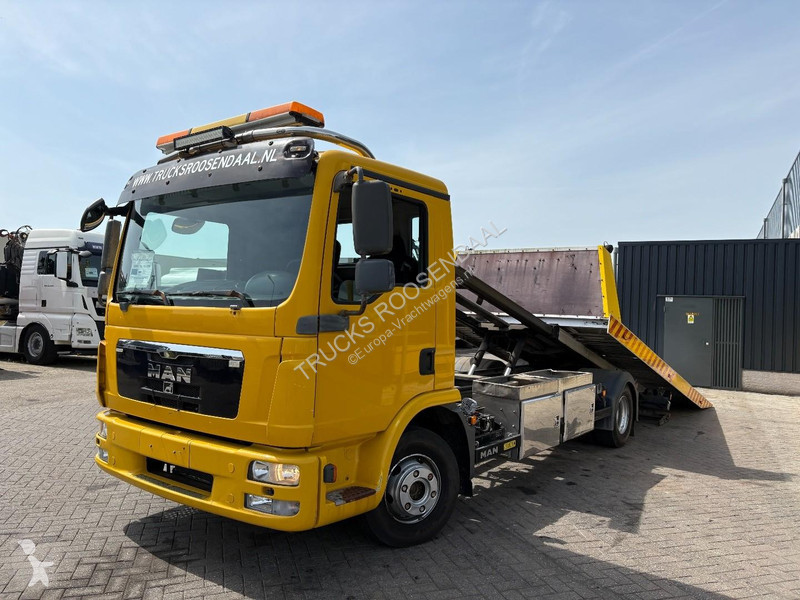 شاحنة MAN 12.220 + MANUAL + EURO 5 + WINCH +...