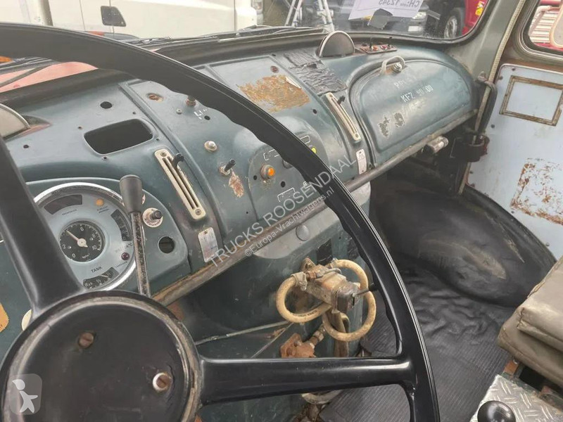 شاحنة Mercedes 813 + Manual + Kipper + 4x4