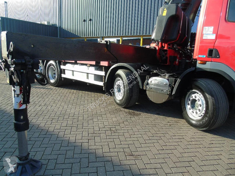 شاحنة DAF 85510 + FASSI 80TON 6x + 8X2 + EURO 5...