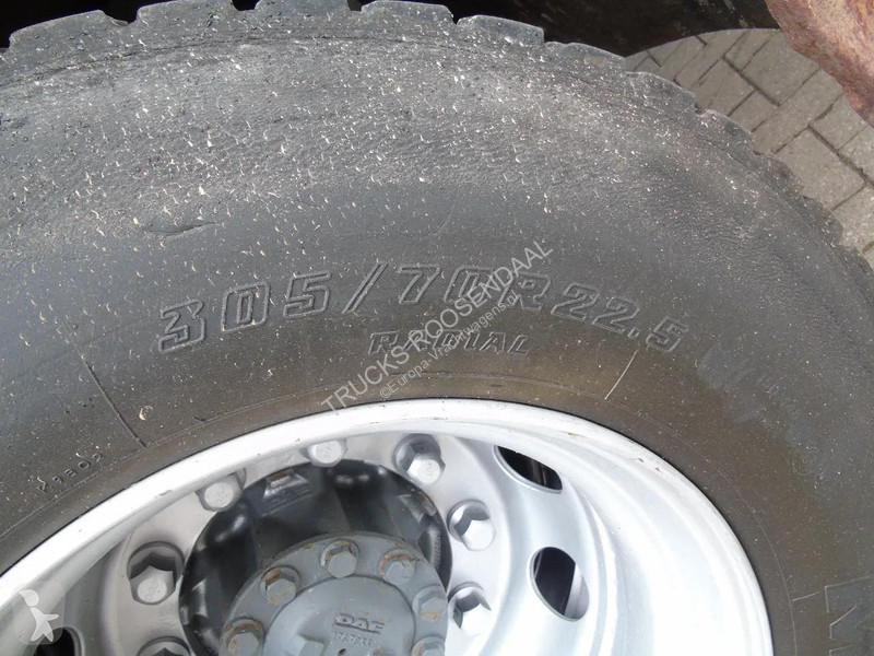 شاحنة DAF 65220 + LIFT