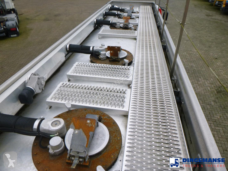 شاحنة DAF 400 6x2 fuel tank 19.5 m3 / 5 comp