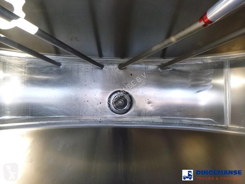 شاحنة Renault 270 dxi 4x2 fuel tank 13.7 m3 / 4...
