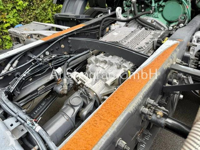 شاحنة Volvo / 8x4 / Blatt - Luft / Eu6