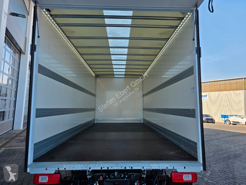 شاحنة Iveco ML80E21 Koffer LBW