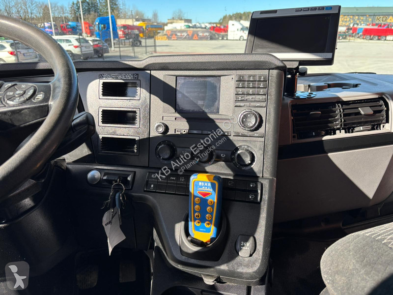 شاحنة Mercedes 1830 4x2 THERMOKING UT1200 / BOX...