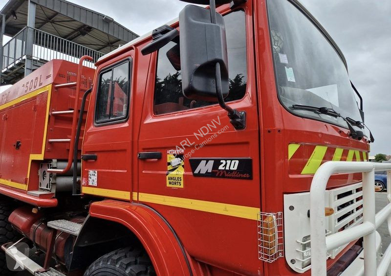 شاحنة Renault M 210