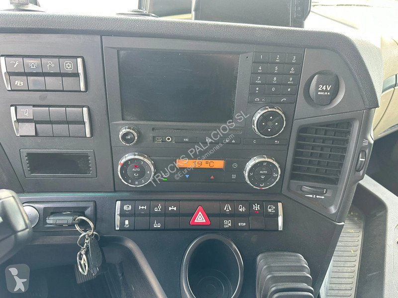 شاحنة Mercedes 2543