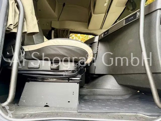 Camion Volvo 16750 6x4/Kran Epsilon...