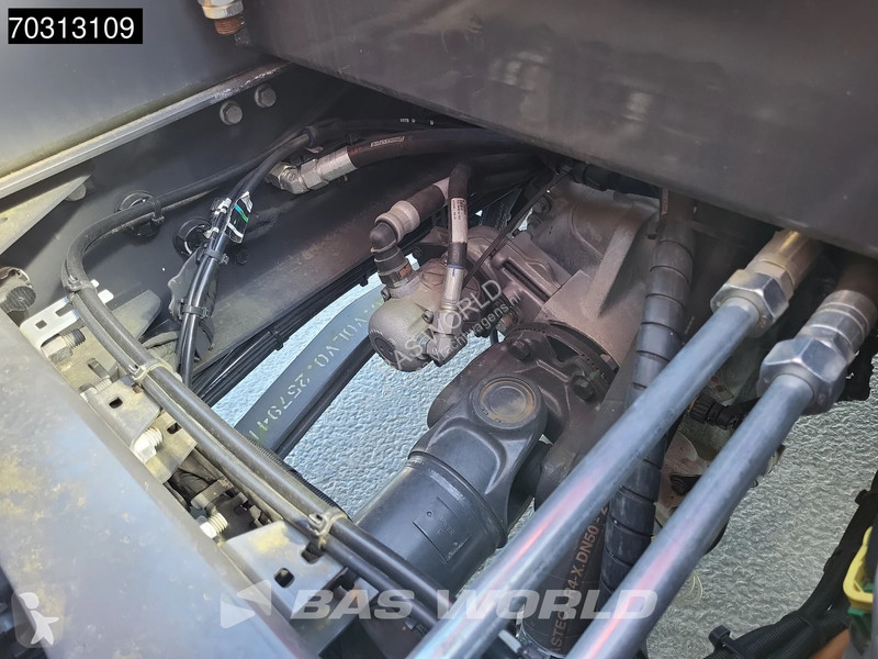 شاحنة Volvo 420  8X4 NEW RHD! Fassi F145Z.0.22...