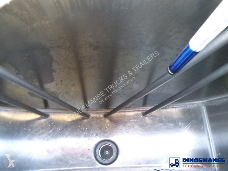 شاحنة Renault 270.18 4x2 fuel tank 13.3 m3 / 4...